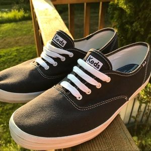 ⭐️💙Keds Original 💙⭐️Navy Size 10